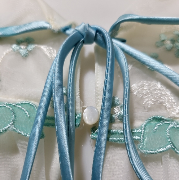 Vintage White Sheer Double Chiffon Peignoir Robe Gotham Gold Stripe Embr  S - Picture 4 of 11